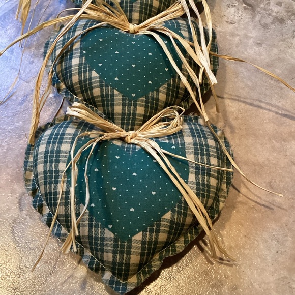❌SOLD * Primitive Country Green Tan Plaid Plush Heart Raffia Wall Decor - Picture 6 of 7